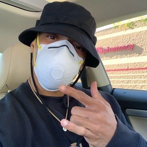 Meet your Posher, Derrick